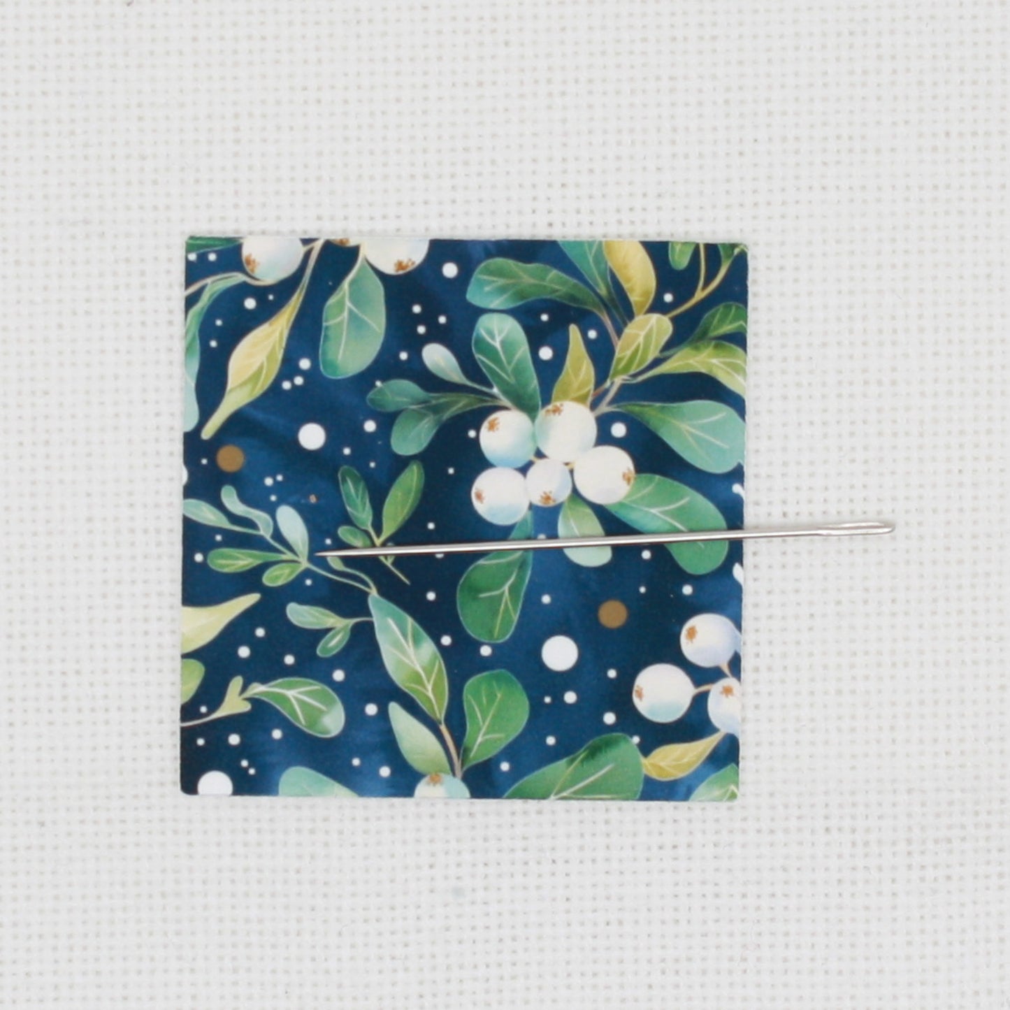 Blue Floral Pattern Needle Minder